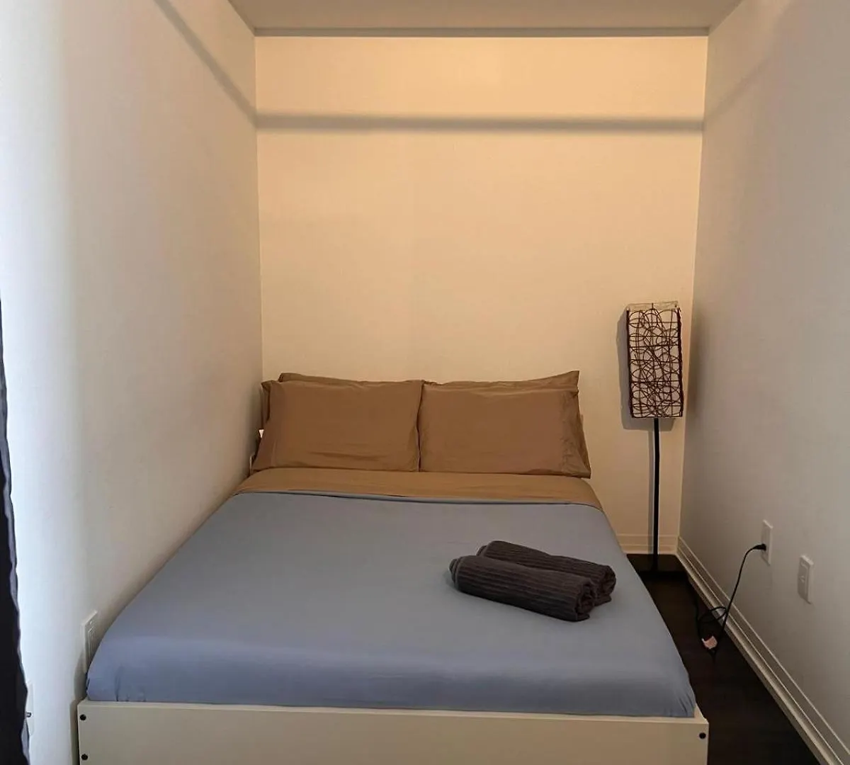 Apartment Cozy 2 Bedroom By Eaton Centre Mall Toronto Canada